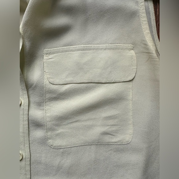 Equipment lime yellow sleeveless slim signature blouse size S - Picture 4 of 5
